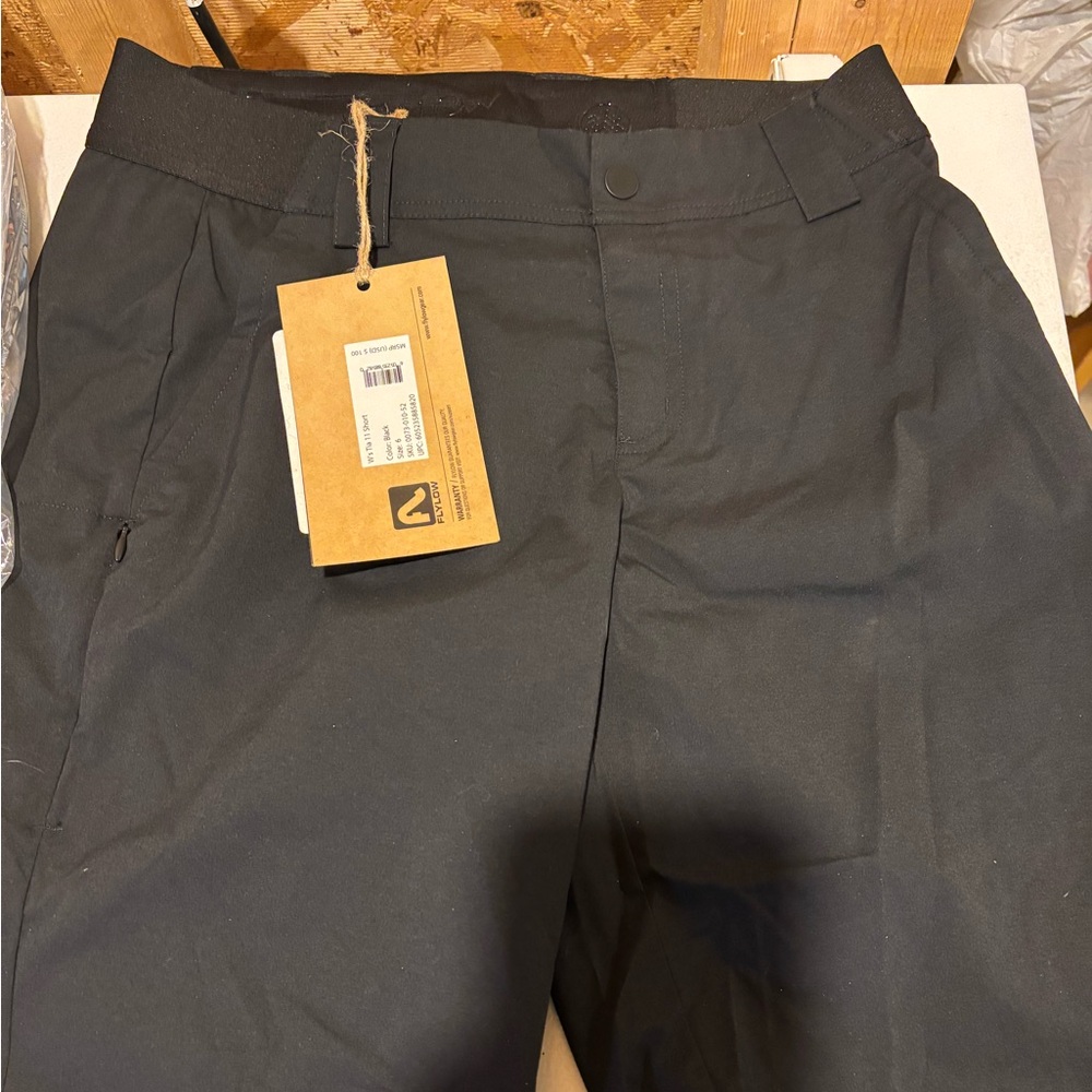 NWT Flylow Tia Shorts  size 6